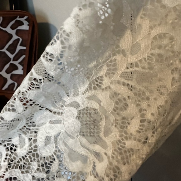 Torrid lace off the shoulder corset style top size 2 - Picture 3 of 3